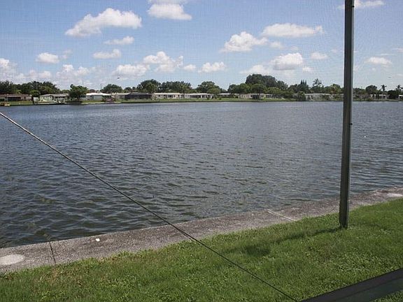 4th image of 4320 Sunray Dr