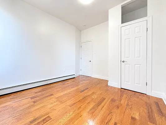 Bedroom, photo 6