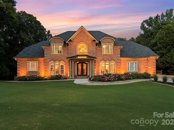 429 Hendon Row Way, Fort Mill, SC 29715