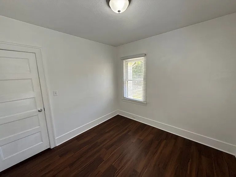 336 23rd St SE — Photo 22