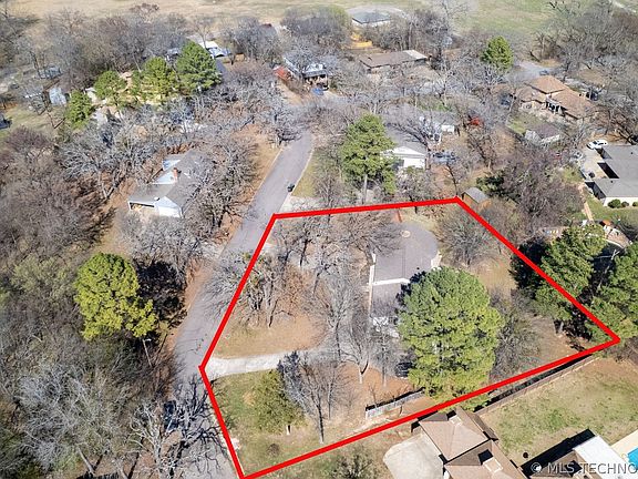 5th image of 2232 Gershwin Dr