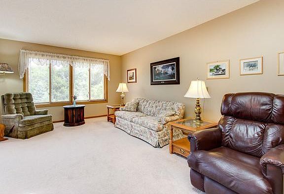4th image of 21175 W Linwood Dr NE