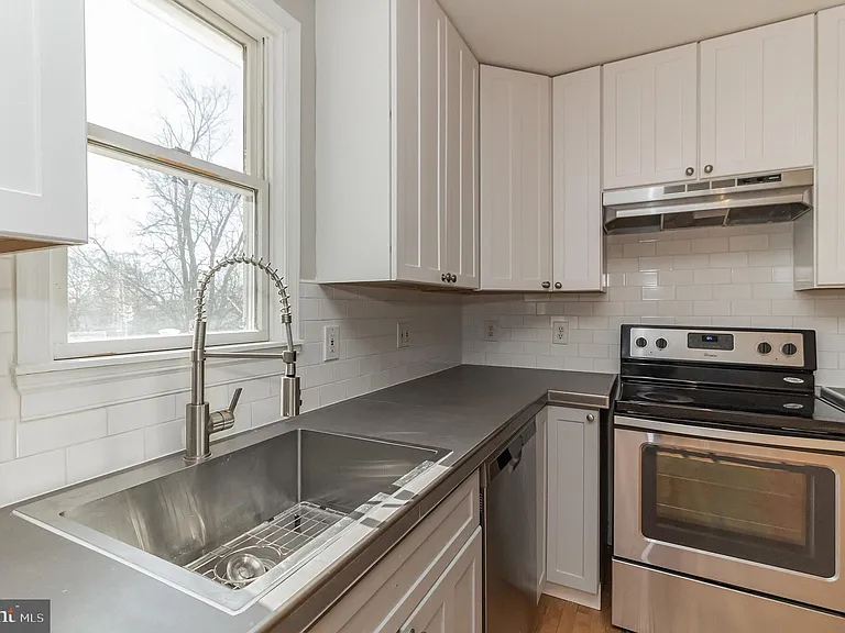 25 Birch Ave — Photo 12