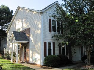 10738 Essex Hall Dr, Charlotte, NC 28277
