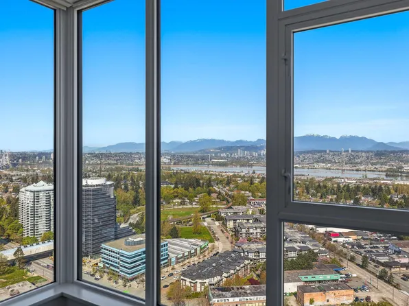 10750 135a St #2908, Surrey, BC V3T 4C9