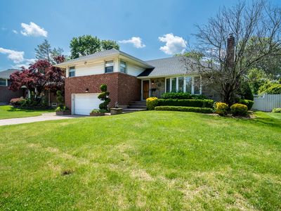 179 Hazelwood Drive, Westbury, NY, 11590