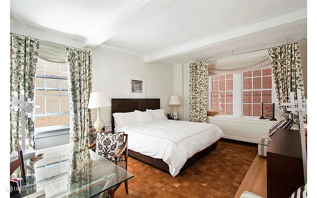 Rented by Douglas Elliman | media 35