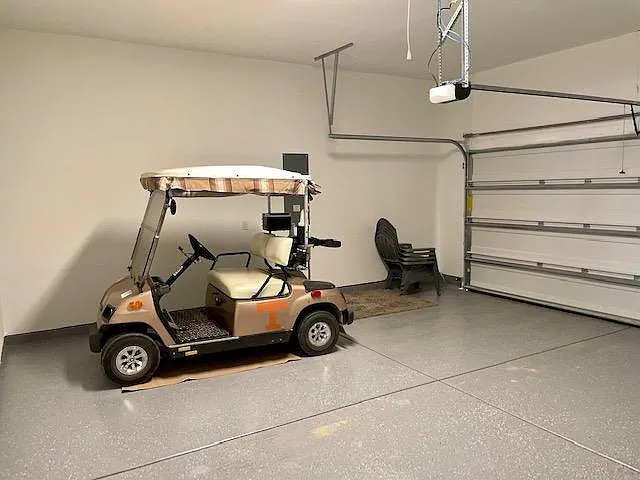 Golf cart not included sorry old pic.