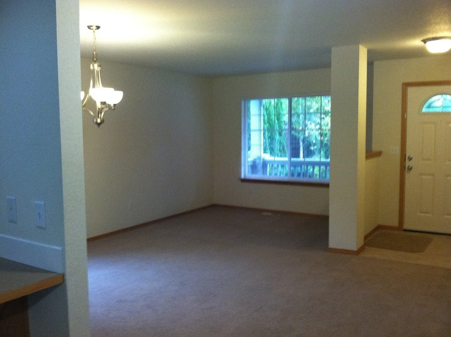 Great central Location off Exit 109- 20 Miles to JBLM — Photo 3