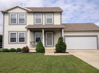 1064 Quail Hollow Dr, Bowling Green, OH 43402