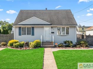 18 Pannonia Ave, Edison, NJ 08817