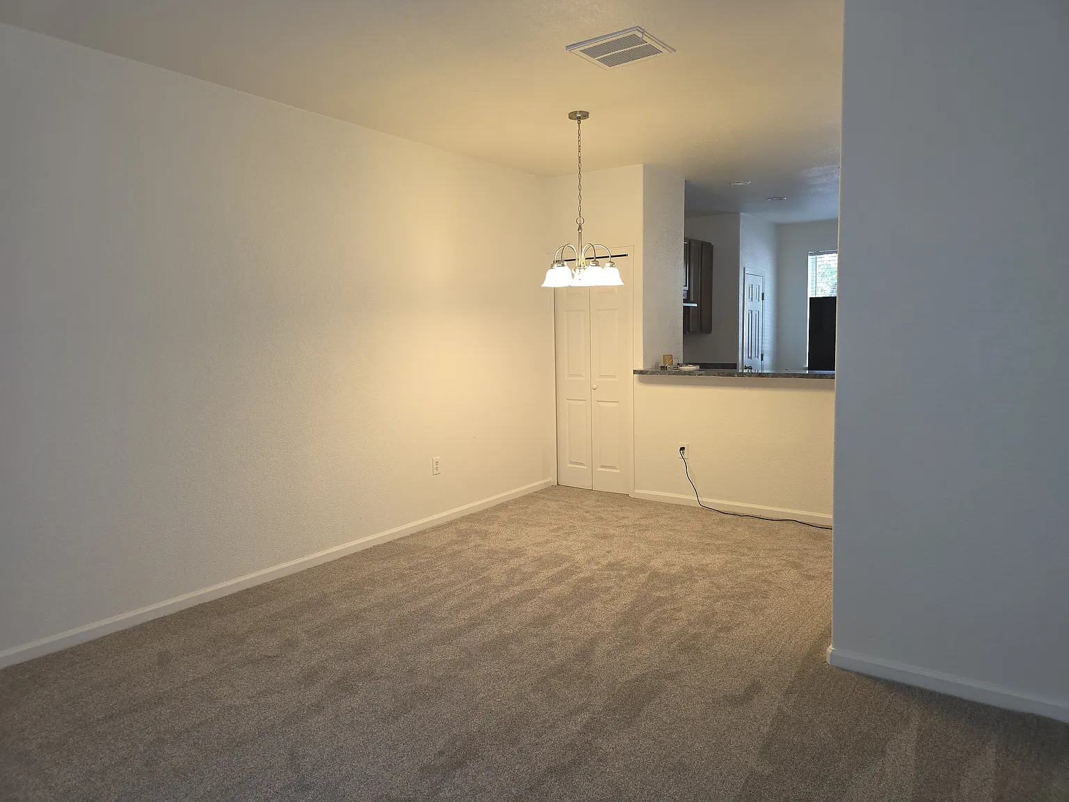 2 bed, 2.5 bath, 1446 sqft, $2,300 — Photo 3