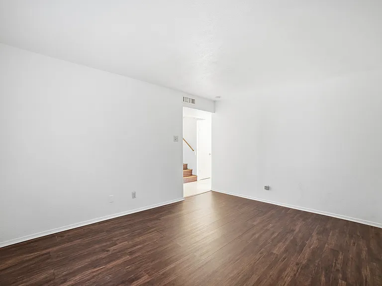 334 Valley Park Dr — Photo 9