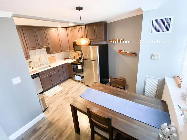 106 13th St #323 — Photo 5