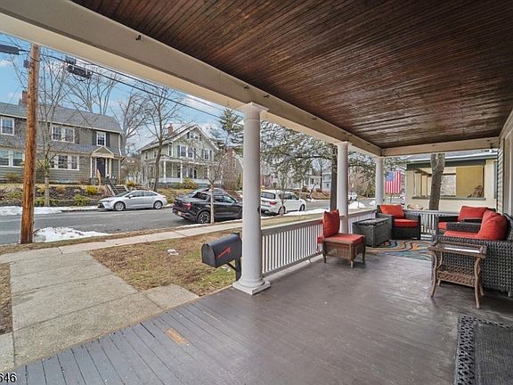 3rd image of 5 Overlook Ave