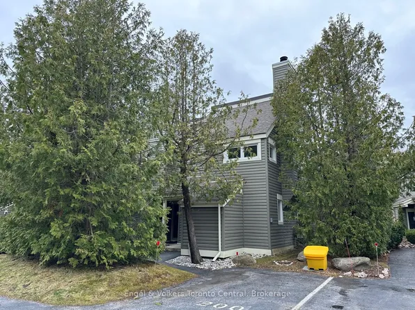 200 Escarpment Cres, Collingwood, ON L9Y 5B4