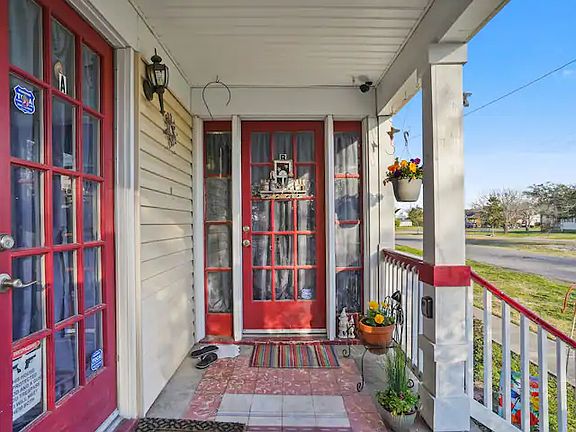 4th image of 1501 Cameron Blvd #B