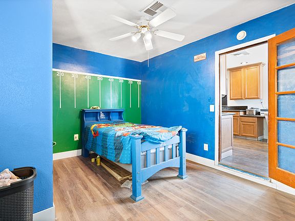 5th image of 1233 S Spruce Street