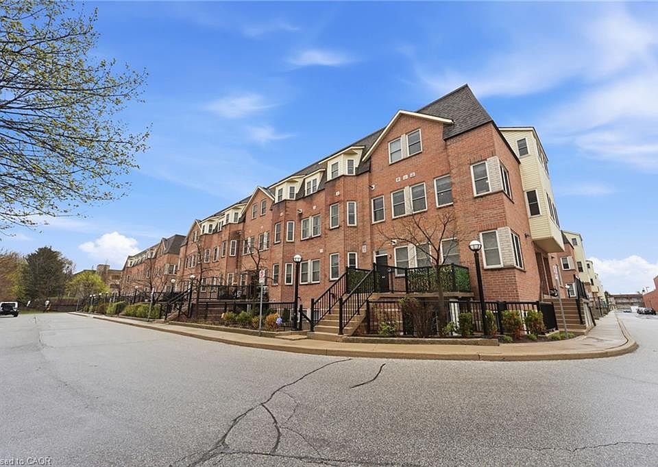 1st image of 760 Lawrence Ave W #164
