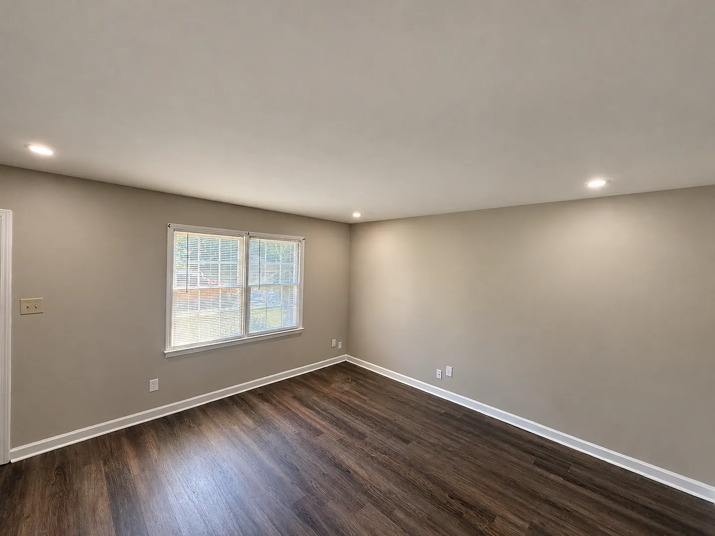 Two bedroom, 1.5 bath in Graham--McAden Place — Photo 3