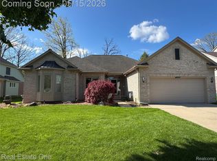 1668 S Shore Dr, Rochester Hills, MI 48307