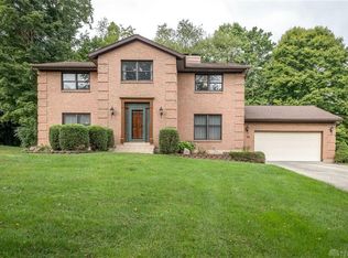 1047 Berryhill Rd, Bellbrook, OH 45305