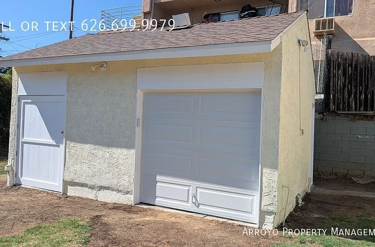 6307 N Aldama St — Photo 25