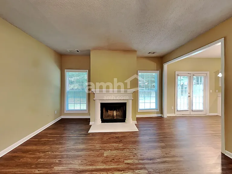 3083 Newtons Crest Cir — Photo 7