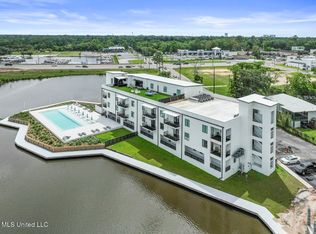 1302 Magnolia St #107, Gulfport, MS 39507