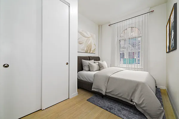 Rented by REAL New York | media 6