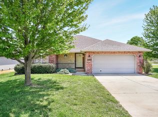 3256 N Laurel Ave, Springfield, MO 65803