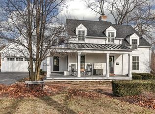 234 Linden Rd, Barrington, IL 60010