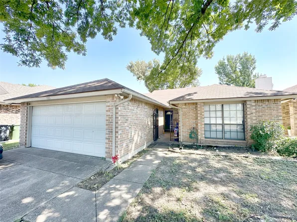 5315 Barberry Dr, Arlington, TX 76018