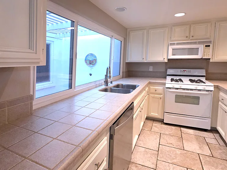 4843 Galicia Way — Photo 20