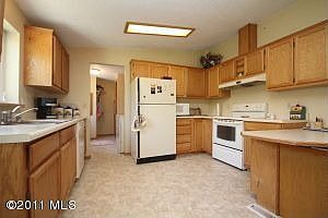 3rd image of 2491 N Ashland Ave