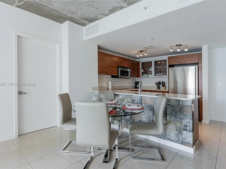 3250 NE 1st Ave #702 — Photo 20