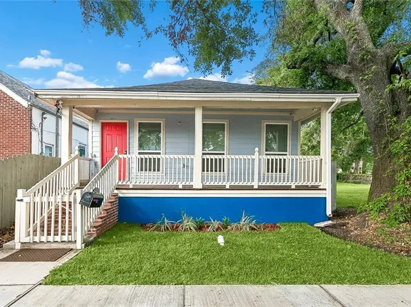 9012 Hickory St, New Orleans, LA 70118