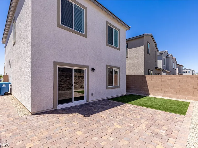 360 Great Ocean Ave — Photo 47
