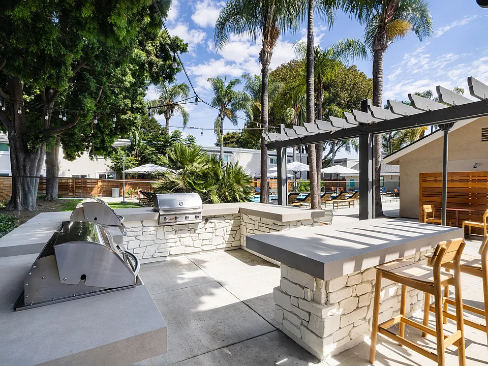BBQ Area | Apartments in Huntington Beach, CA | The Breakwater Apartments