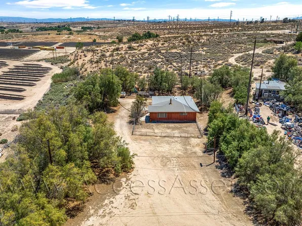18499 Shay Rd #1, Victorville, CA 92394