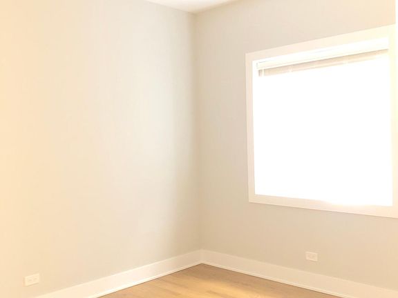 5th image of 2320 N Southport Ave #2K1