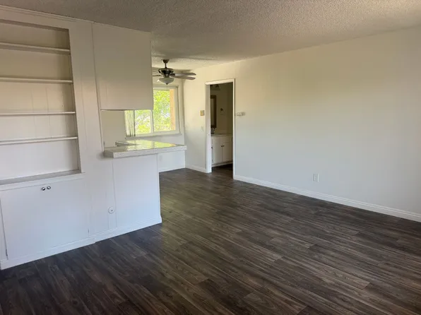 La Paloma, 8171 Vincetta Dr APT 7, La Mesa, CA 91942