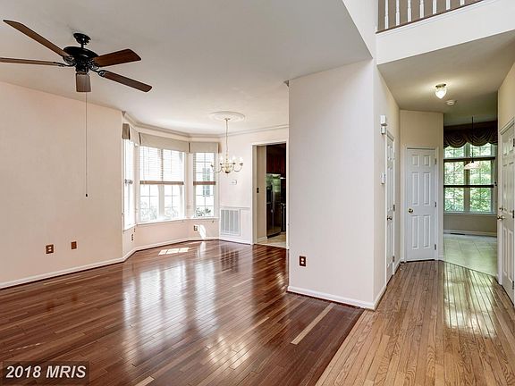 4th image of 5864 Linden Creek Ct