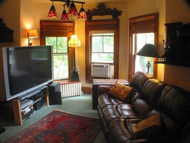 2nd image of 184 Main St