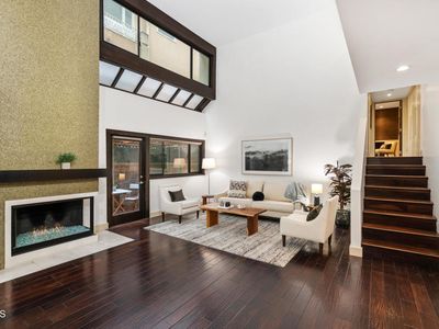 11915 Gorham Ave APT 3, Los Angeles, CA, 90049
