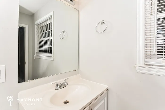 1100 Starcrest Rd — Photo 10