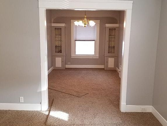 4th image of 2231 W 103rd St