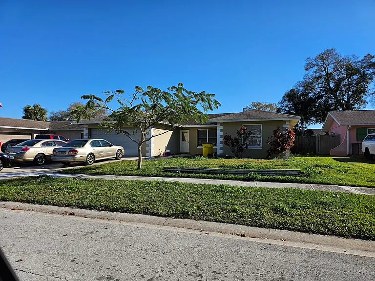 6948 Duncansby Ave N — Photo 1