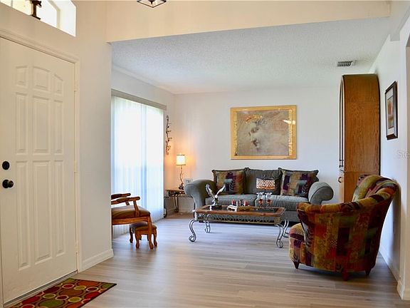 4th image of 289 Heronwood Cir