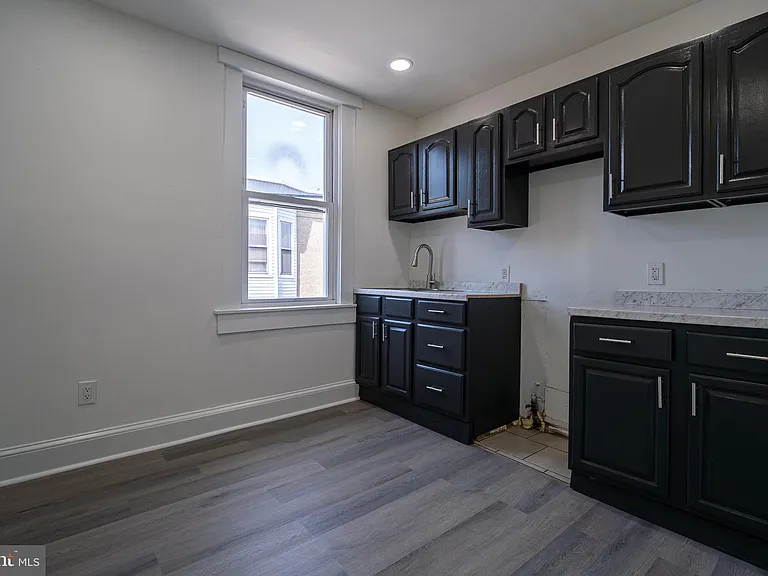 2410 Wharton St #2 — Photo 26